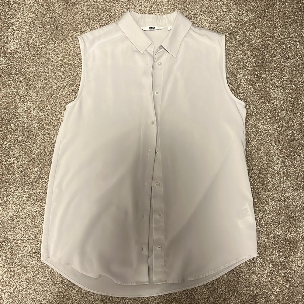 Gray Uniqlo Sleeveless Button Down Shirt